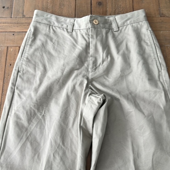 Vineyard vines flat front straight leg Khaki Pants - Picture 3 of 9